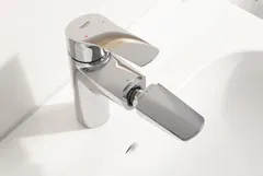 Змішувач для раковини з висувним виливом Grohe Eurosmart New (23976003)