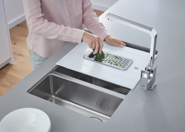 Змішувач для кухні Grohe Eurocube (31255000)