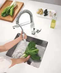 Змішувач для кухні з гнучким виливом Grohe Eurocube (31395000)