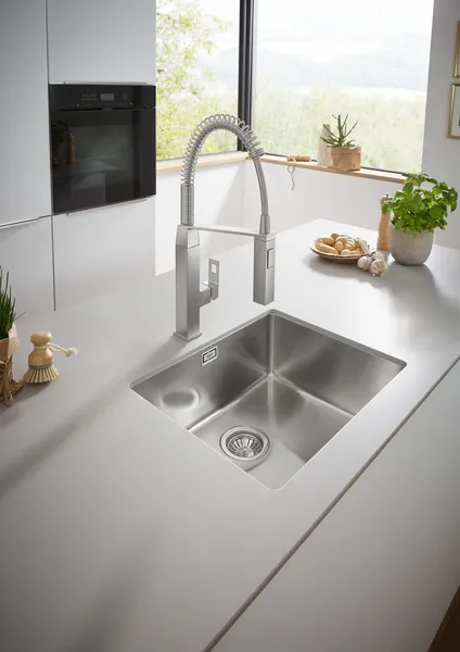 Змішувач для кухні з гнучким виливом Grohe Eurocube (31395000)