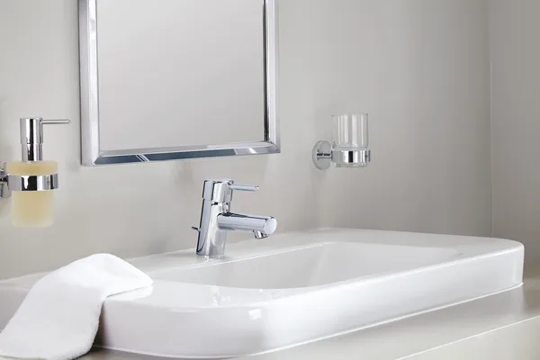 Дозатор рідкого мила Grohe Essentials New (40448001)