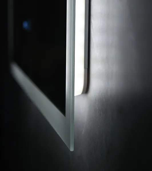 Дзеркало Mixxus FLAT MR04-100x80 з Led Touch, Anti-fog, димером, регулятором яскравості, годинником (MI6927)