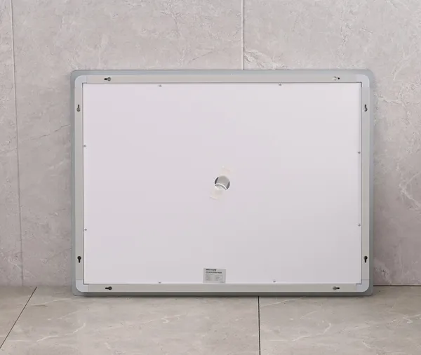 Дзеркало Mixxus STYLE MR03-90x70 з Led Touch, Anti-fog, димером, регулятором яскравості, годинником (MI6007)