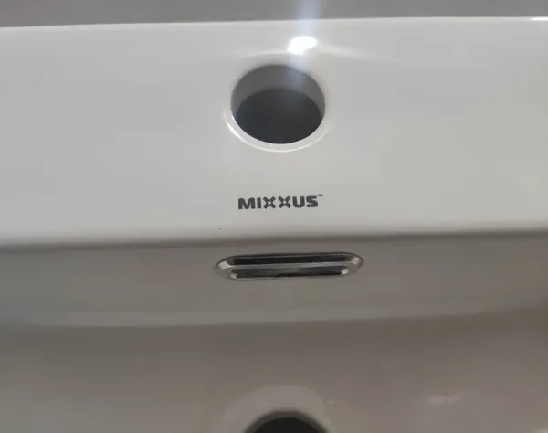 Раковина підвісна Mixxus Premium QUADRO-0205 410х360х130mm з отвором під змішувач та переливом (MP6508)