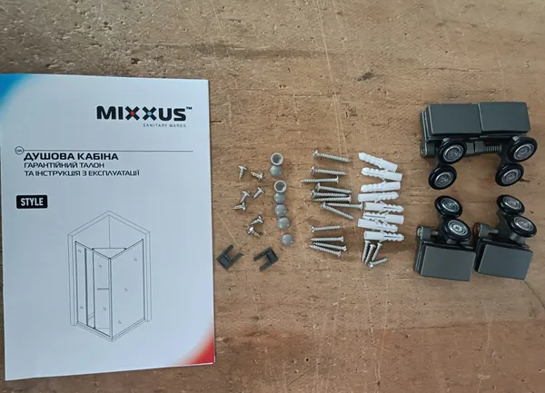 Душова кабіна з низьким піддоном Mixxus Style SCT01-90x90x200-TR Graphite прозоре скло 6мм (MI8432)