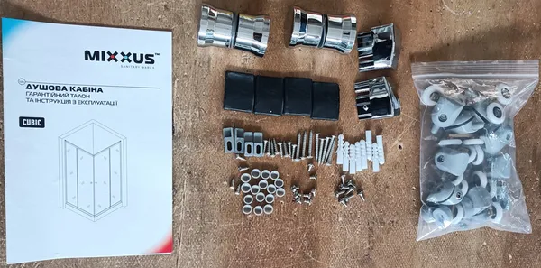 Душова кабіна з низьким піддоном Mixxus CUBIC SCT01-100x100x195-FB CHROME матове скло 4мм (MI6904)